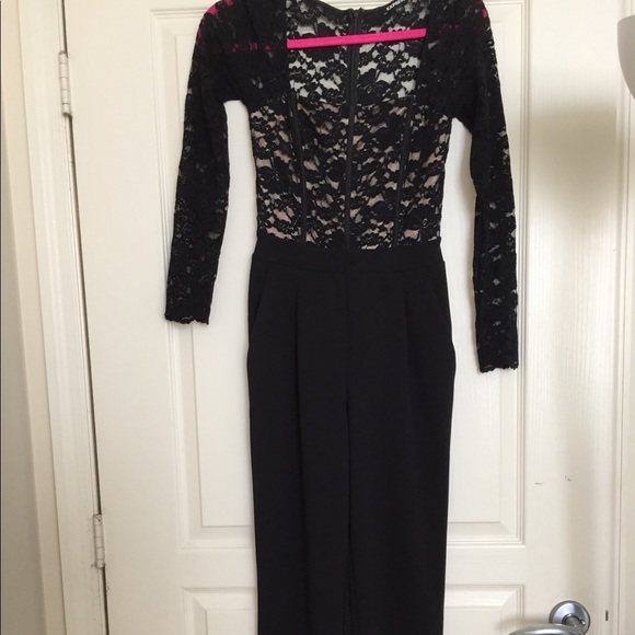 ❗️3/$30 Express lace jumpsuit - Picture 4 of 5
